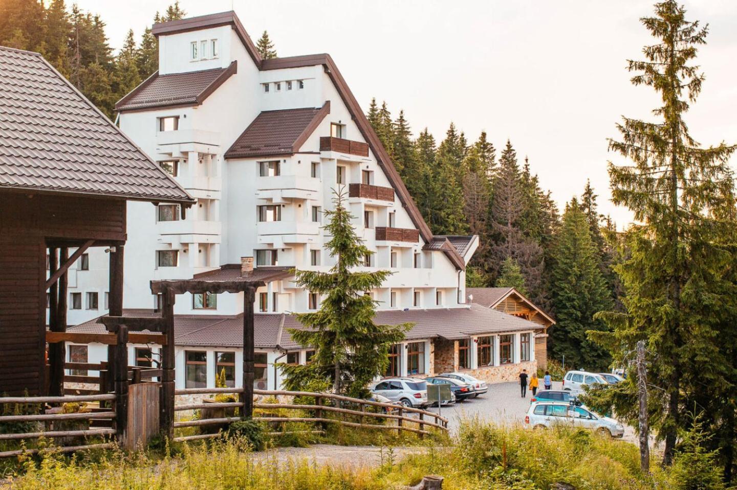 Hotel Alpin Rarau Câmpulung Moldovenesc Exterior foto
